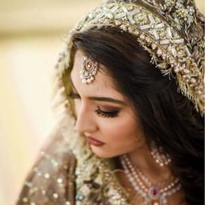 Meet your Posher, Hadiqa